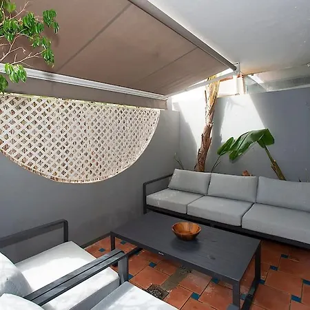 Casa de Férias Beautiful And Quiet Family Townhouse In Great Location