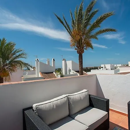 Beautiful And Quiet Family Townhouse In Great Location Casa de Férias
