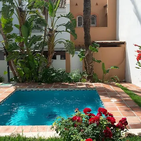 Casa de Férias Beautiful And Quiet Family Townhouse In Great Location *