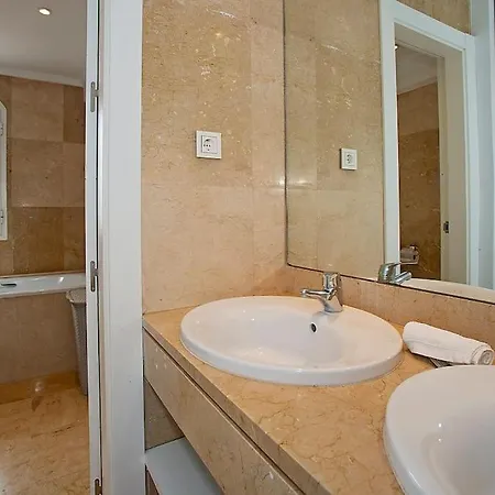 Beautiful And Quiet Family Townhouse In Great Location Casa de Férias Marbella