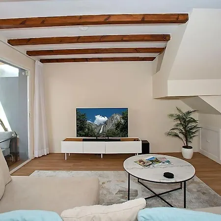 Casa de Férias Beautiful And Quiet Family Townhouse In Great Location Marbella